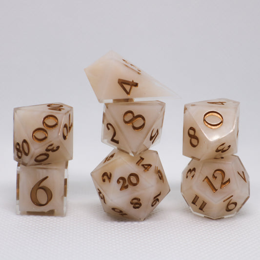 Delicate 7-Piece RPG Set