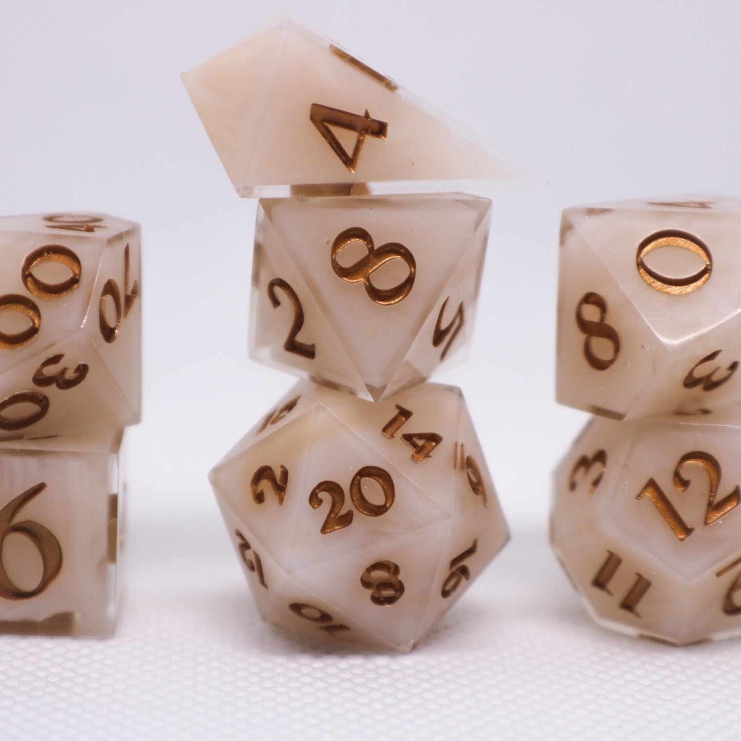 Delicate 7-Piece RPG Set