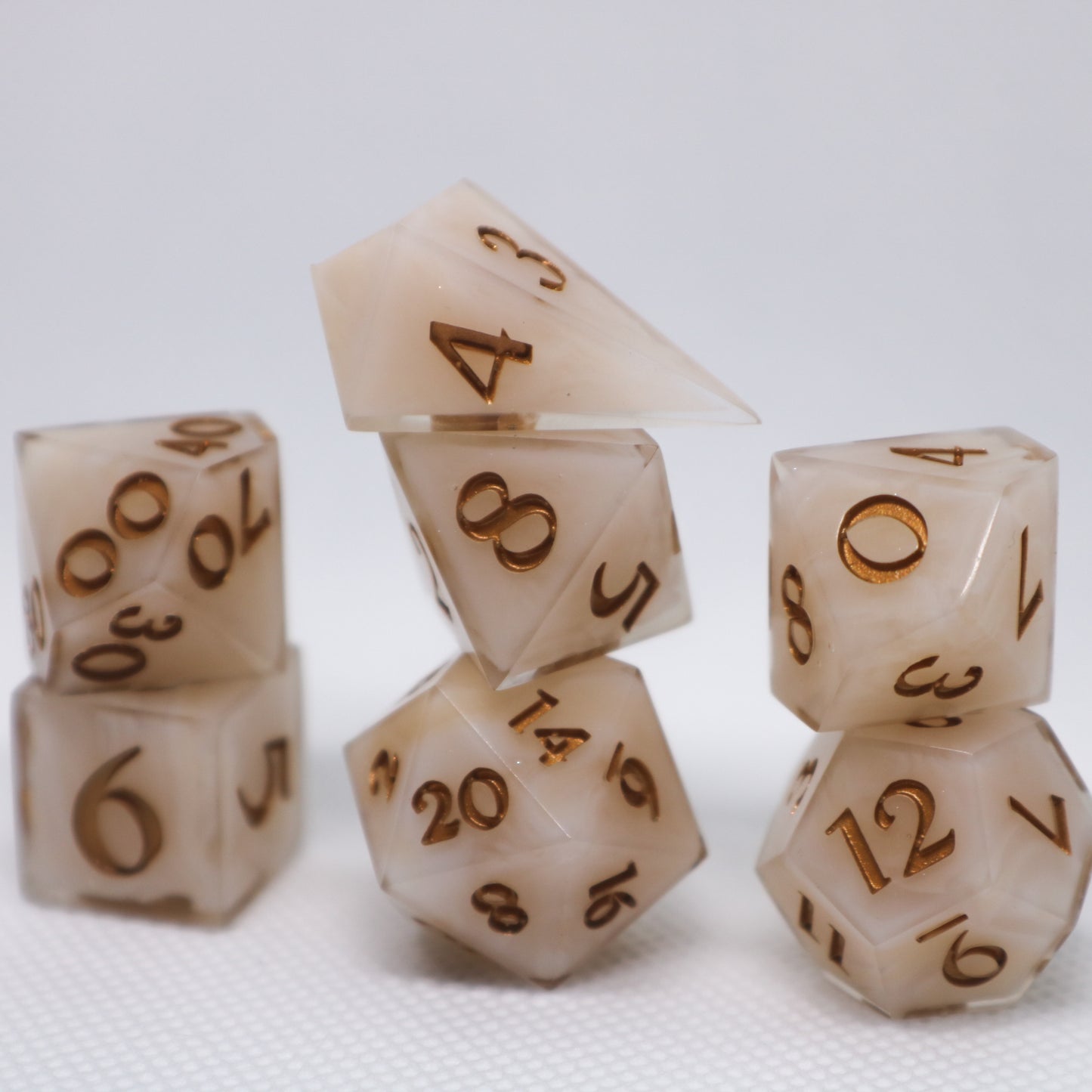 Delicate 7-Piece RPG Set